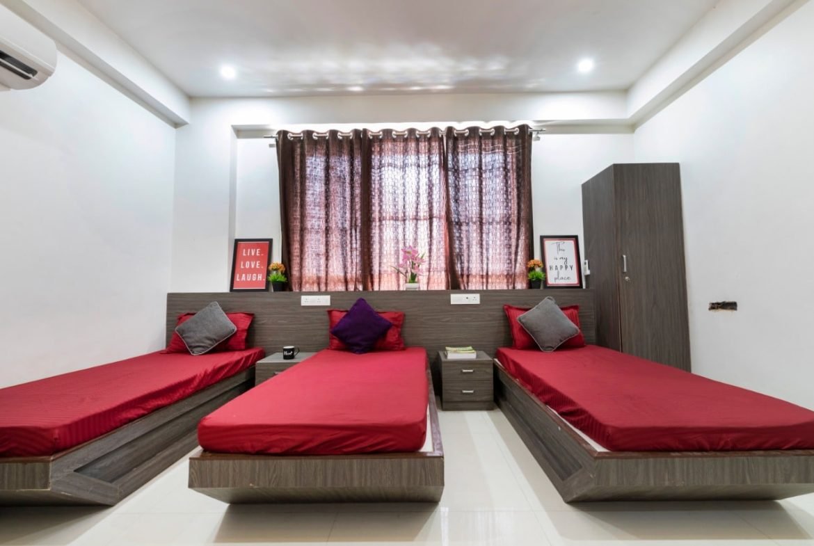 pg for mens in ahmedabad
