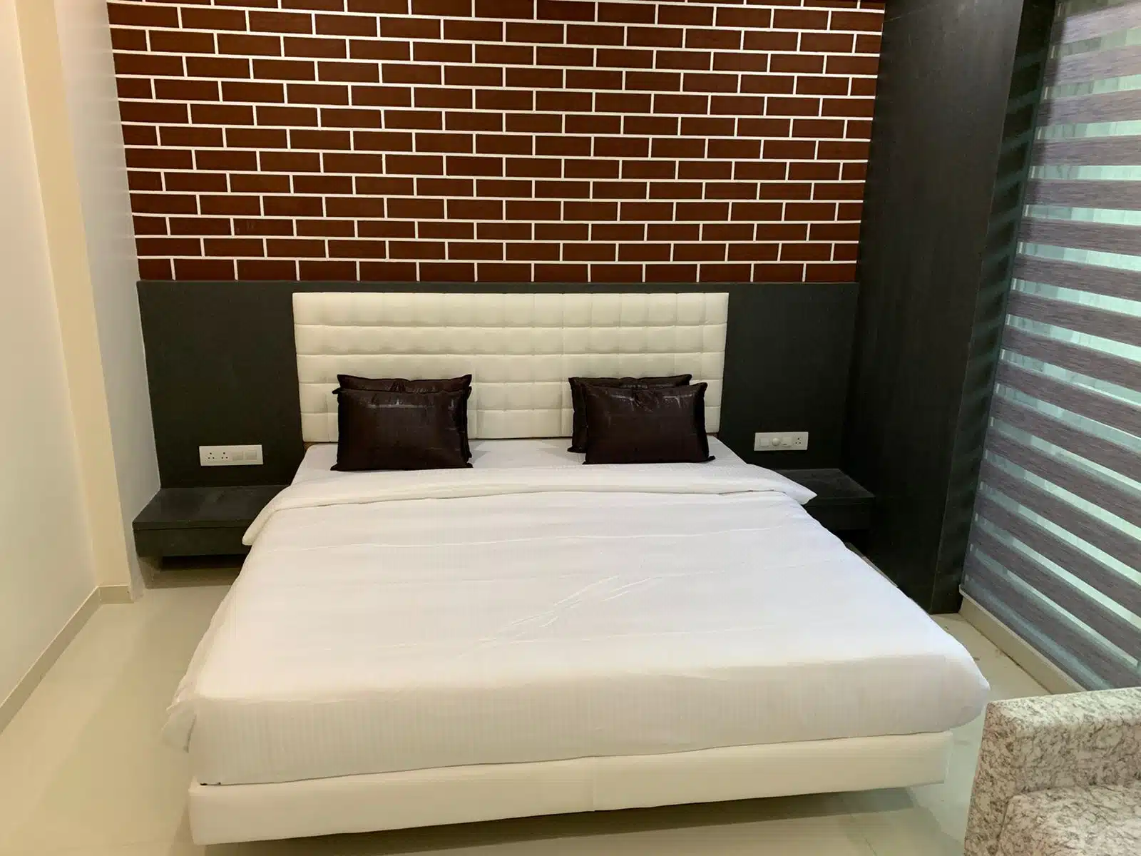 pg on per day in ahmedabad