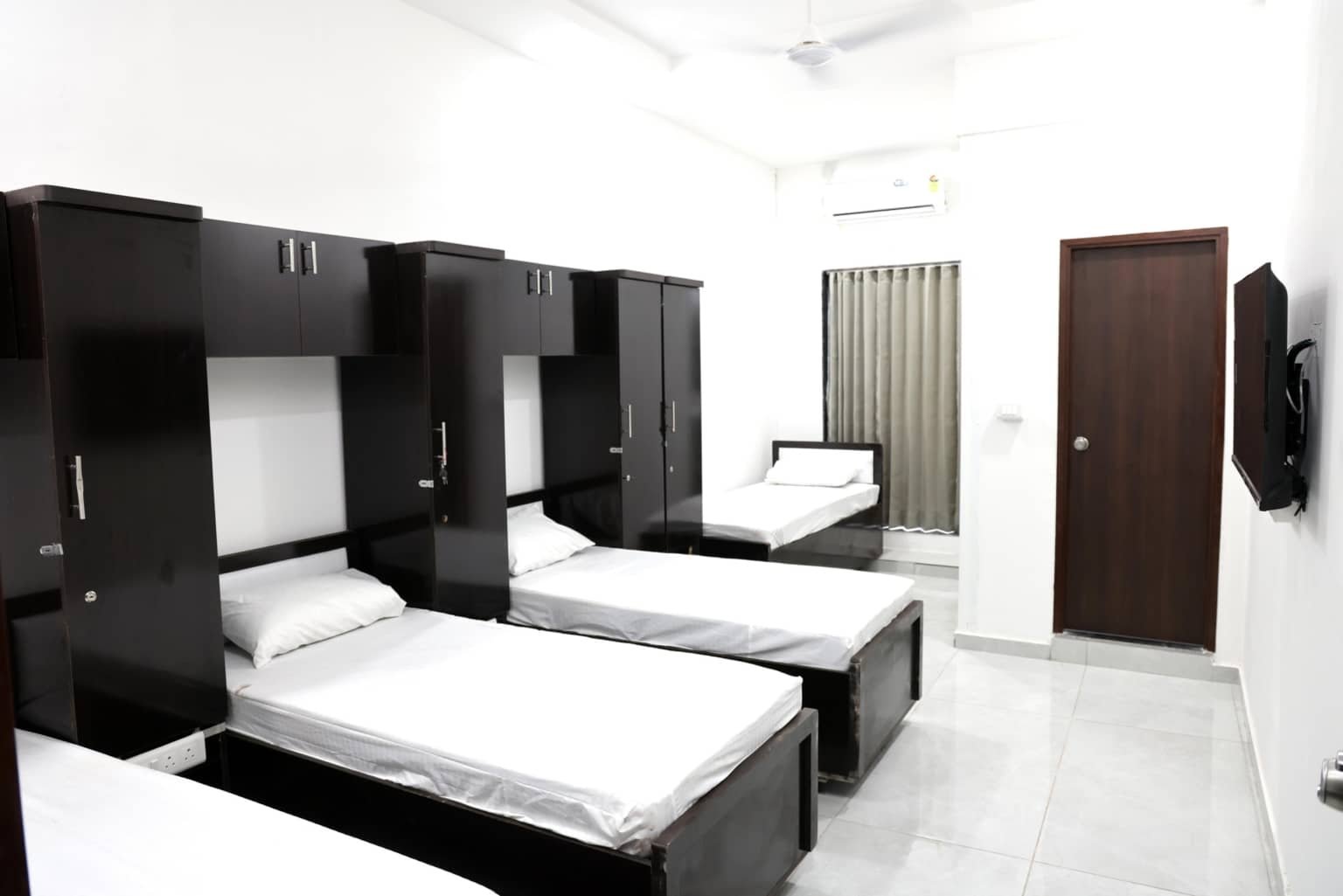 staymore homes pg ahmedabad